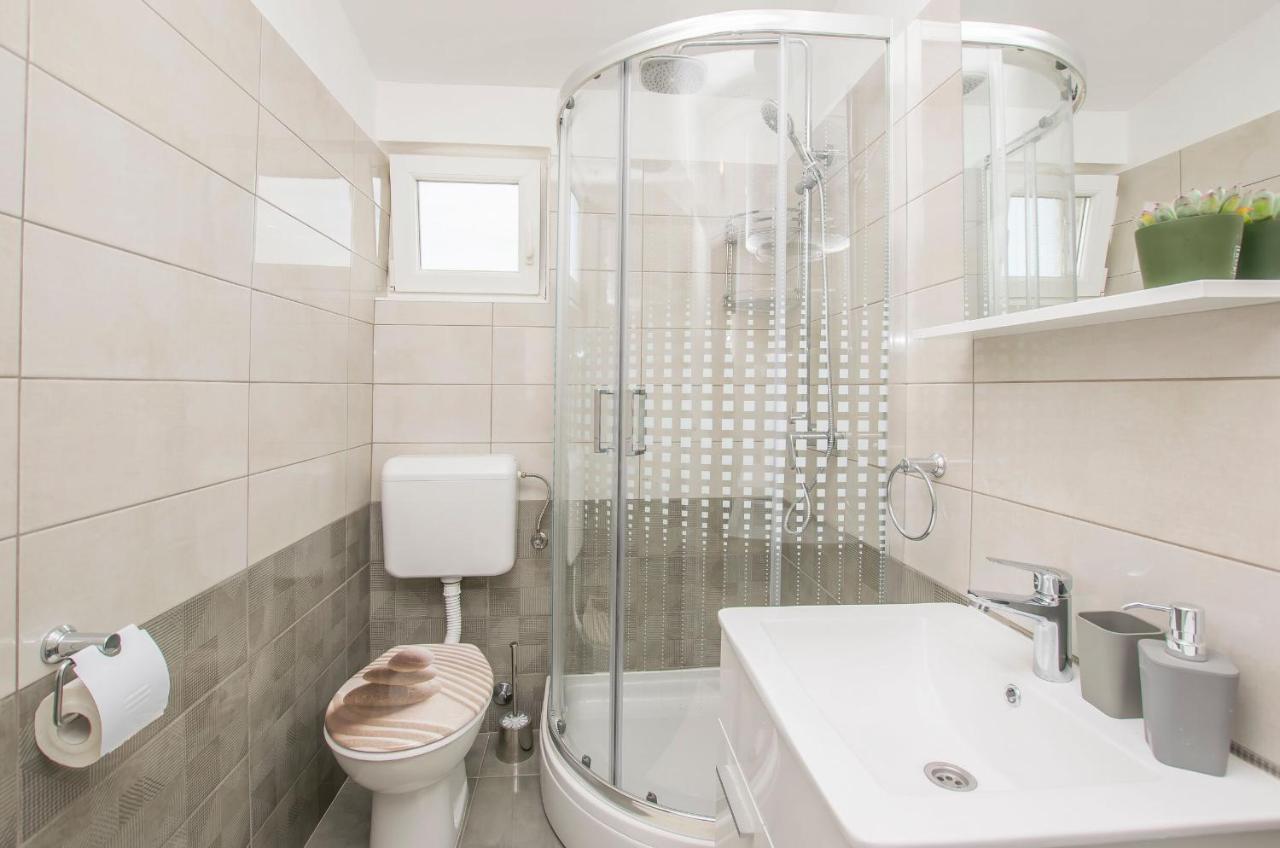 Apartments And Room Zinka Βόντιτσε Εξωτερικό φωτογραφία