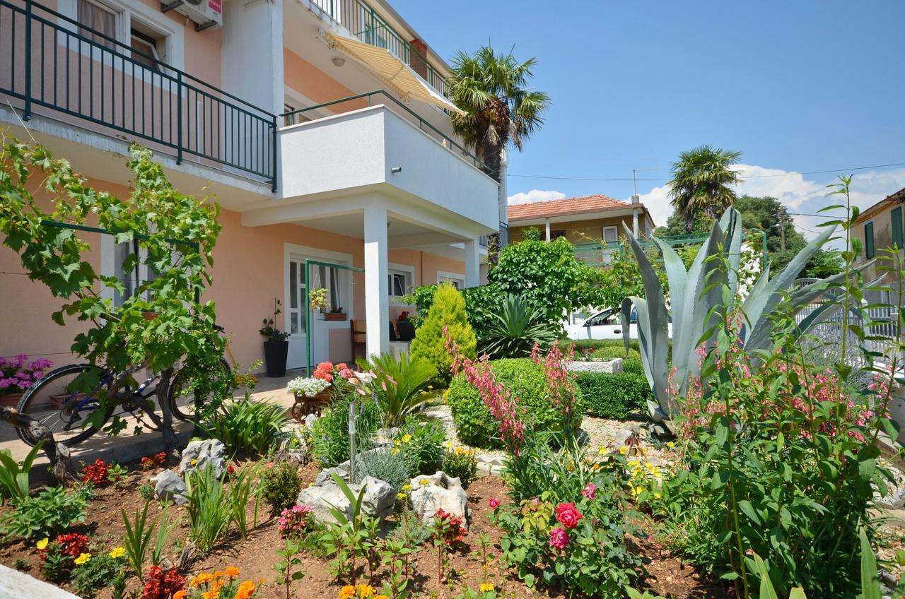 Apartments And Room Zinka Βόντιτσε Εξωτερικό φωτογραφία